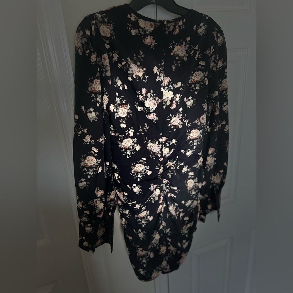 NWOT Long Sleeve Floral Dress - Picture 4 of 5